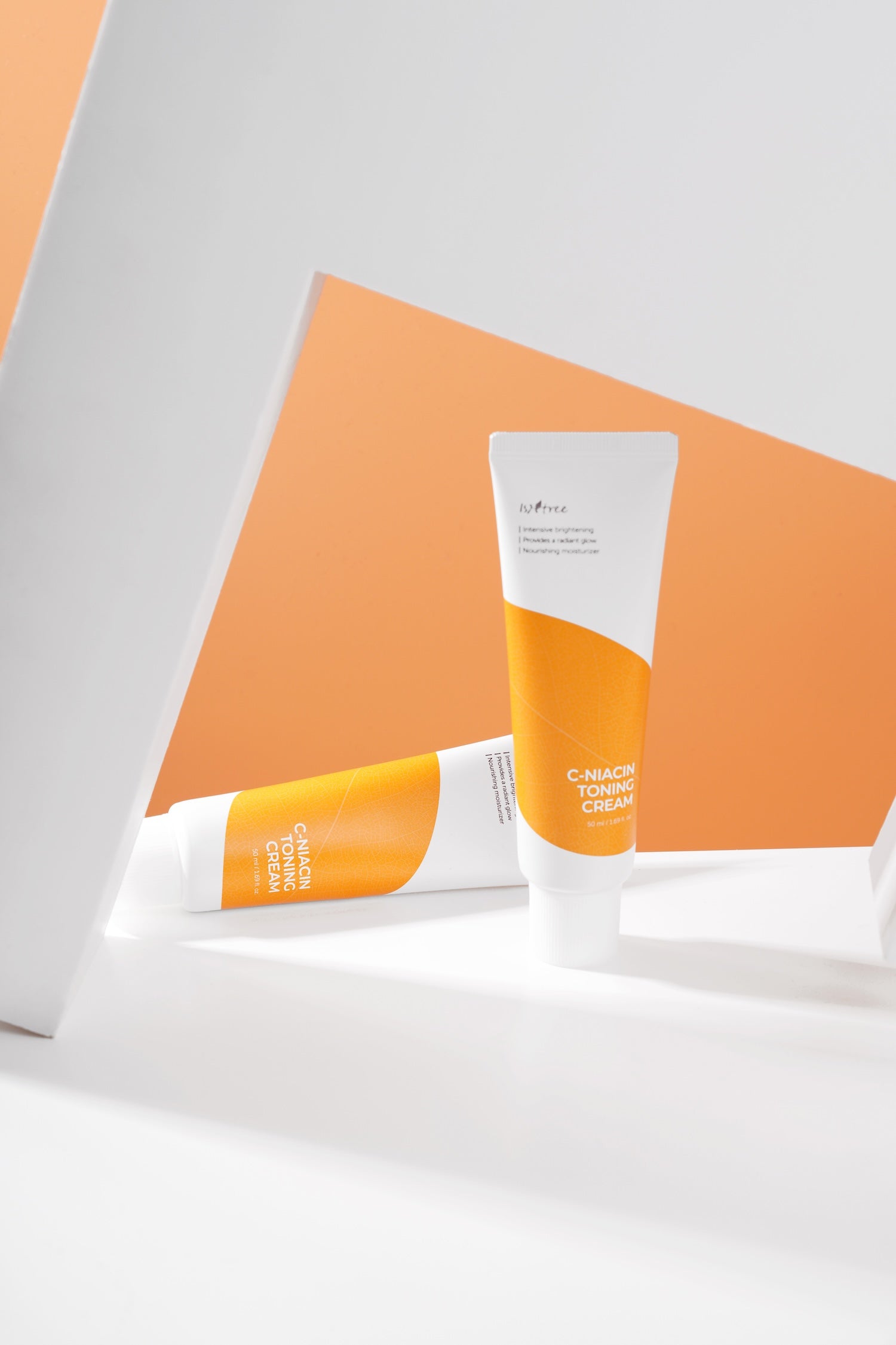 [Isntree] Crema tonificante con C-niacina 50 ml