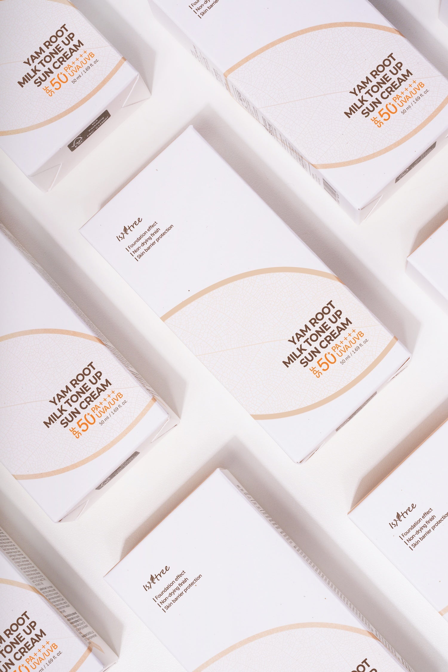 [Isntree] Crema solar tonificante con leche de raíz de ñame, 50 ml